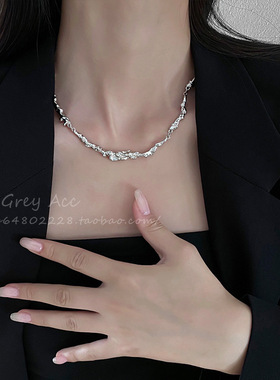 2024年新款小众钛钢卫衣项链秋冬ns设计感甜酷毛衣链锁骨链配饰品