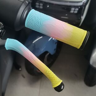 抽拉式车把硅胶摩托电动自行车防滑纹刹车套防汗不黏不粘手通用款