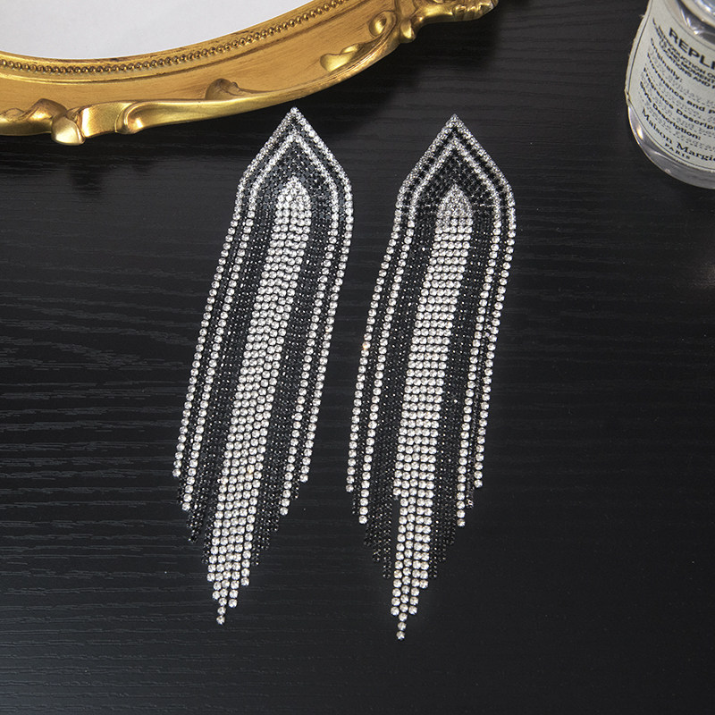 欧美夸张闪钻三角流苏大气耳环女高级感轻奢长款耳坠气质时尚耳饰