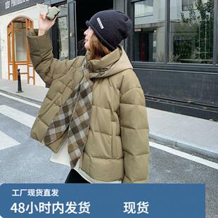 绿卡其色连帽羽绒服女冬2025年超火好看高级小众漂亮短款加厚外套