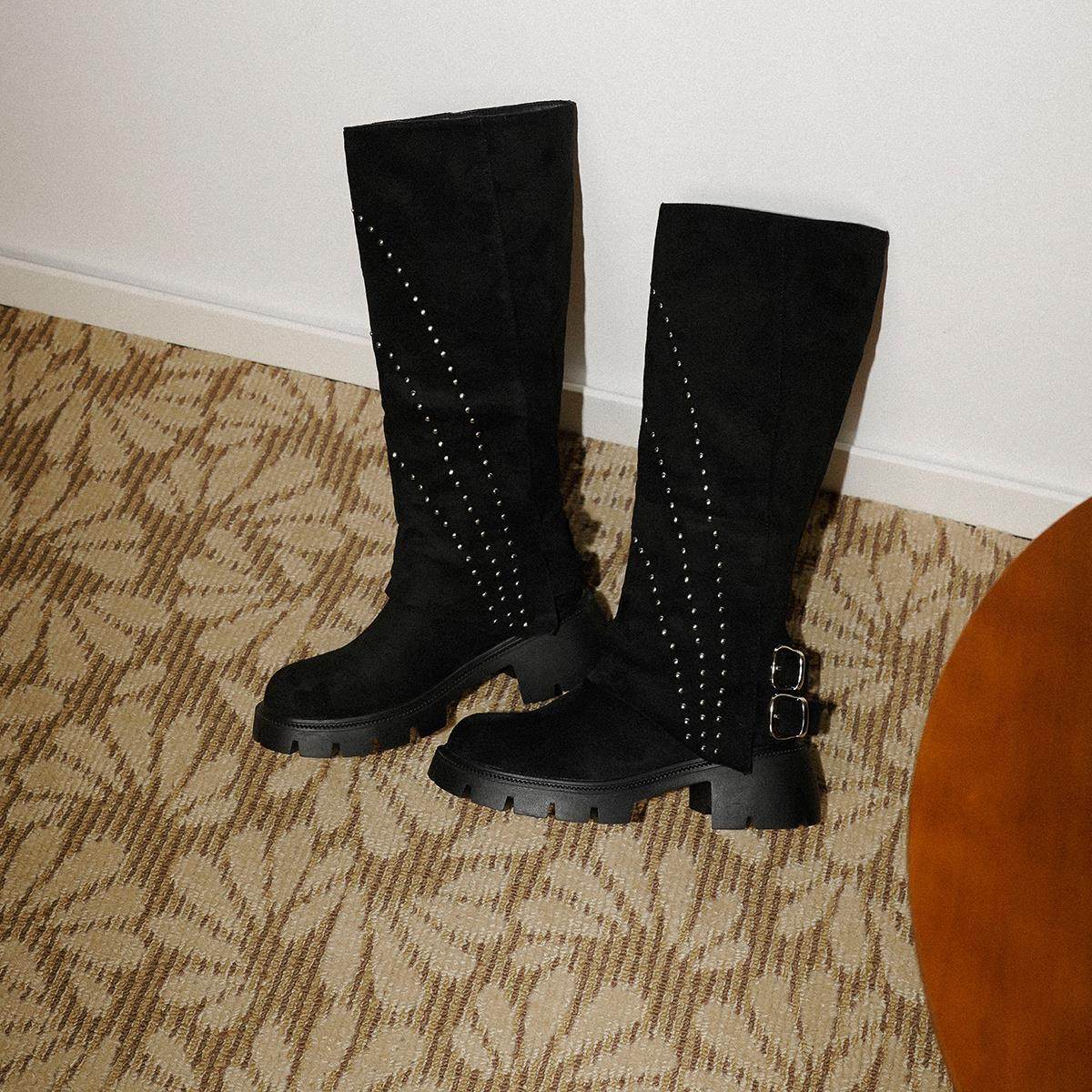 梨小七~磨砂皮铆钉小众厚底高筒骑士靴女覆古显瘦遮肉时尚直筒靴