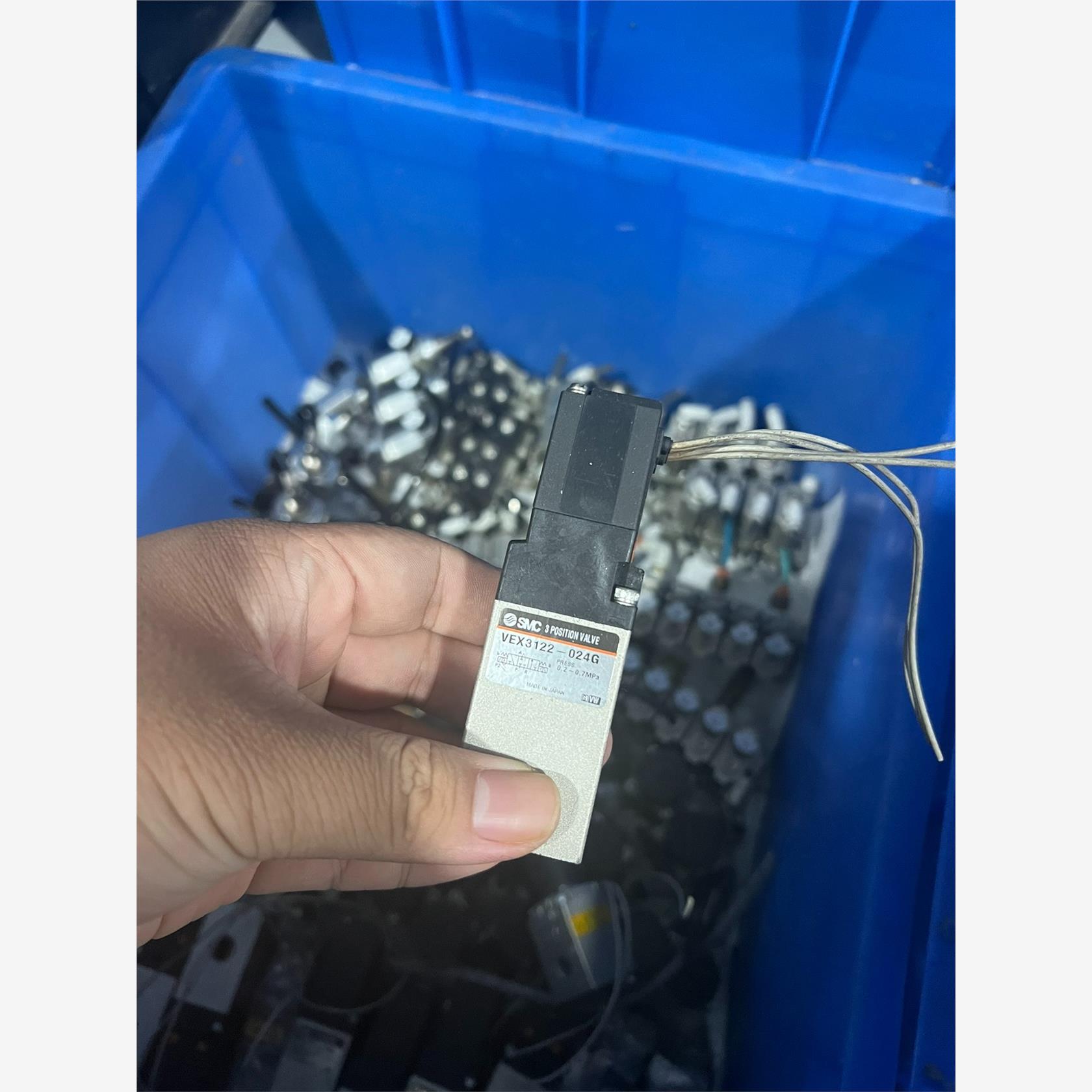 日本进口SMC电磁阀VEX3122-024G成色漂亮，有需要