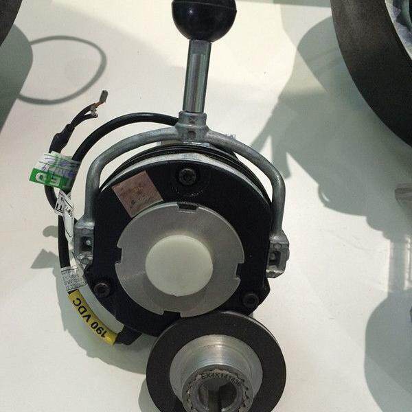 偏航电机刹车器 风力发电用偏航电机4KW风电偏航制动器摩擦刹车片