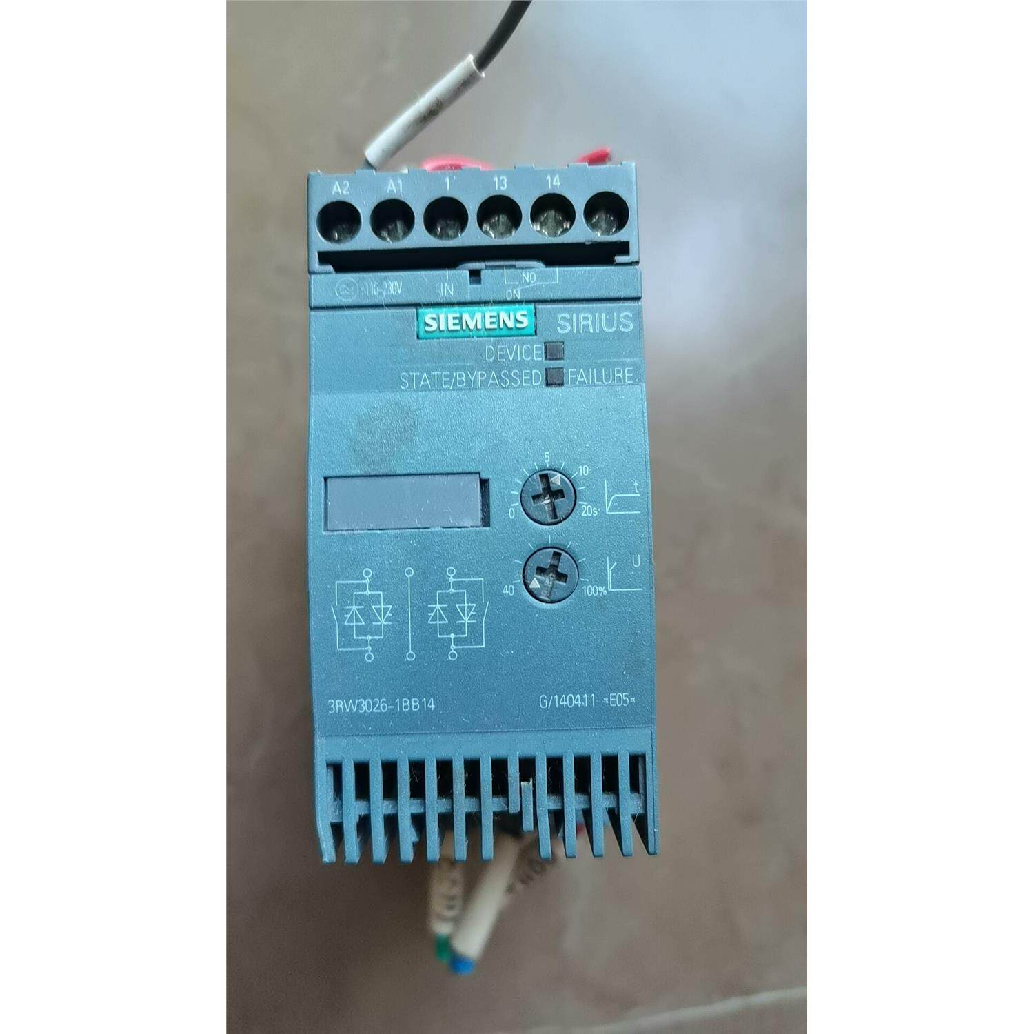 西门子软启动器3RW3026-1BB14 实拍二手拆机。