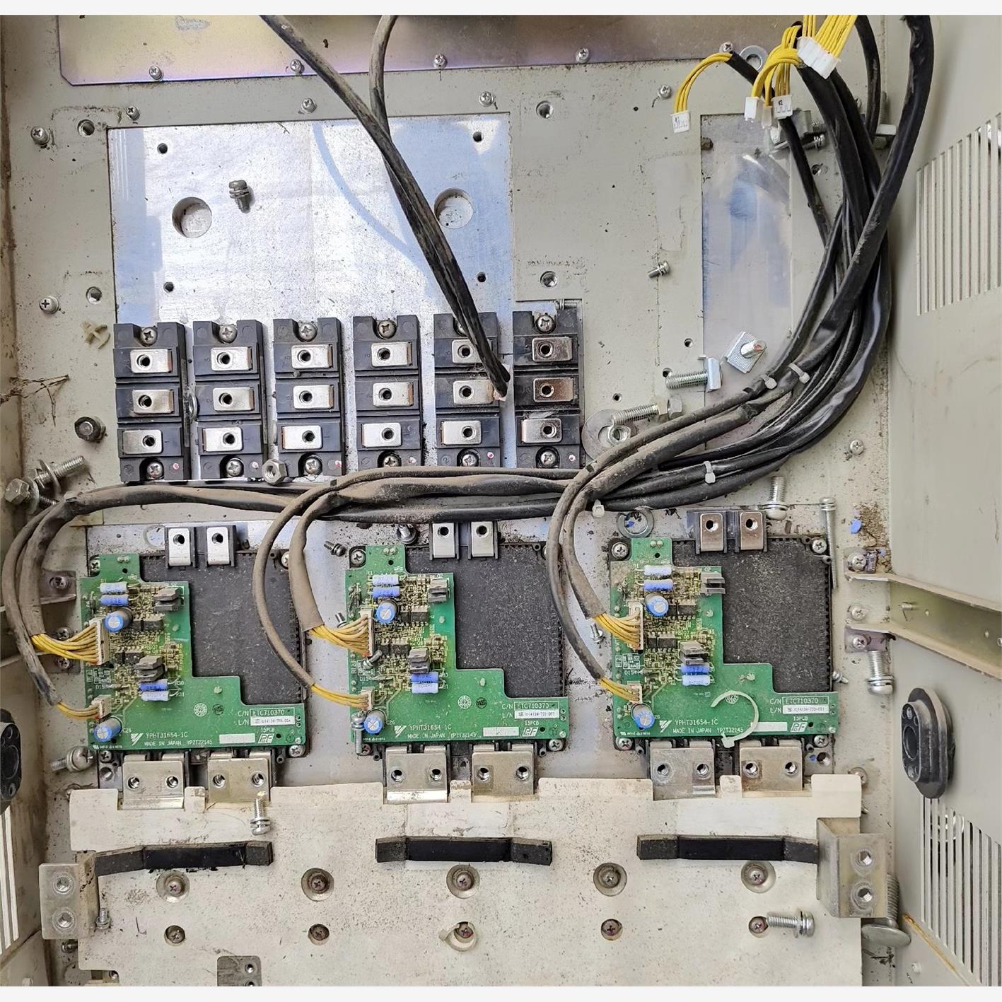安川变频器模块，三菱模块CM800DXLE-24A数量3个，议价
