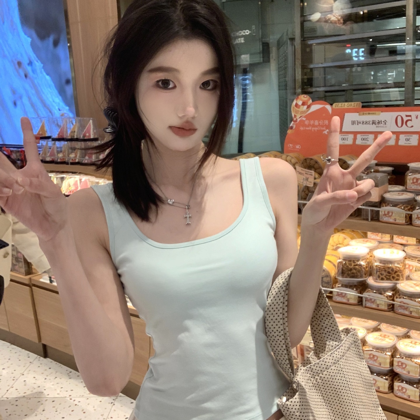 2025新款宽肩带方领百搭吊带