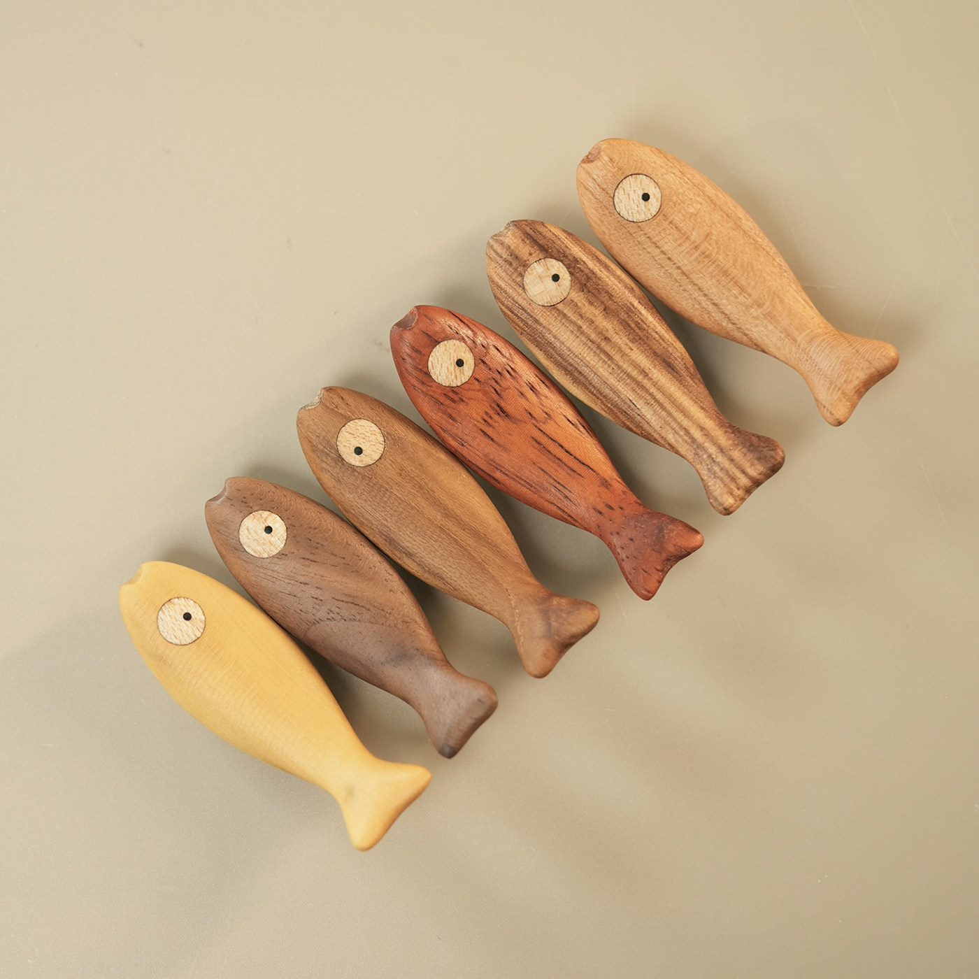 原上城手工制作海象嘟嘟的实木小鱼干装饰品磁吸冰箱贴,家居饰品,装饰摆件,淘宝优惠券,粉丝福利购,淘宝优惠卷