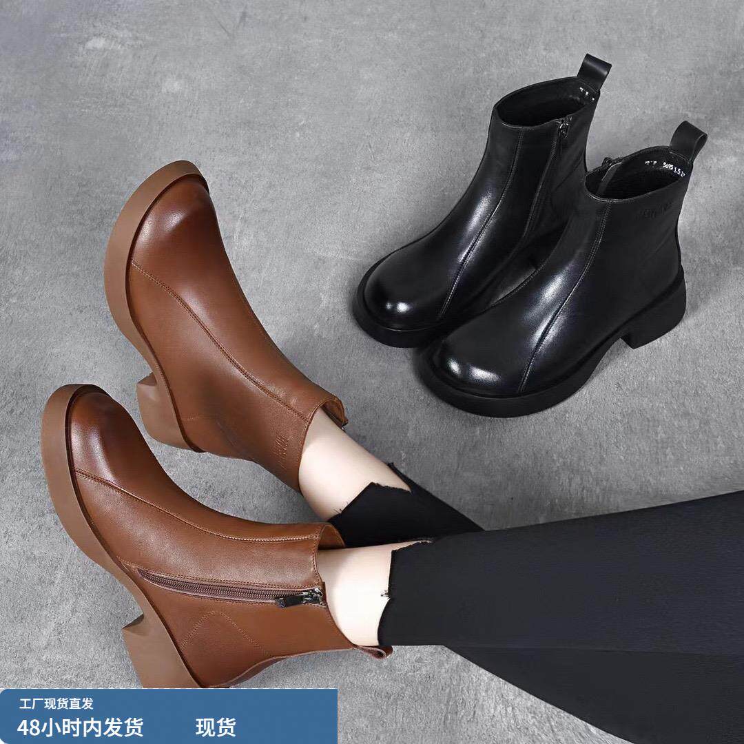平跟圆头女式短靴，舒适的厚跟马丁靴，简单的棕色平底短靴，秋冬