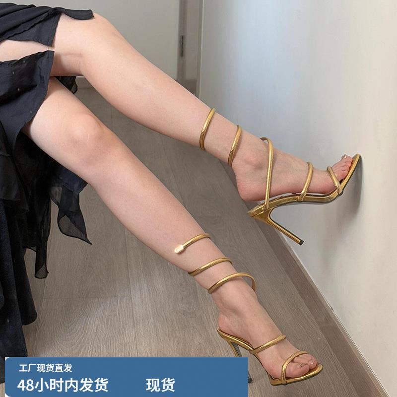 RC金色蛇形缠绕高跟鞋女细跟性感真皮名媛宴会一字带露趾凉鞋夏季