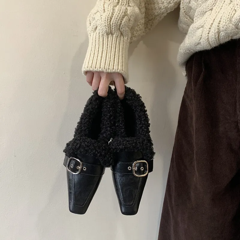 2025年新款冬季时尚气质尖头粗跟加绒保暖外穿毛毛鞋女黑色深棕色