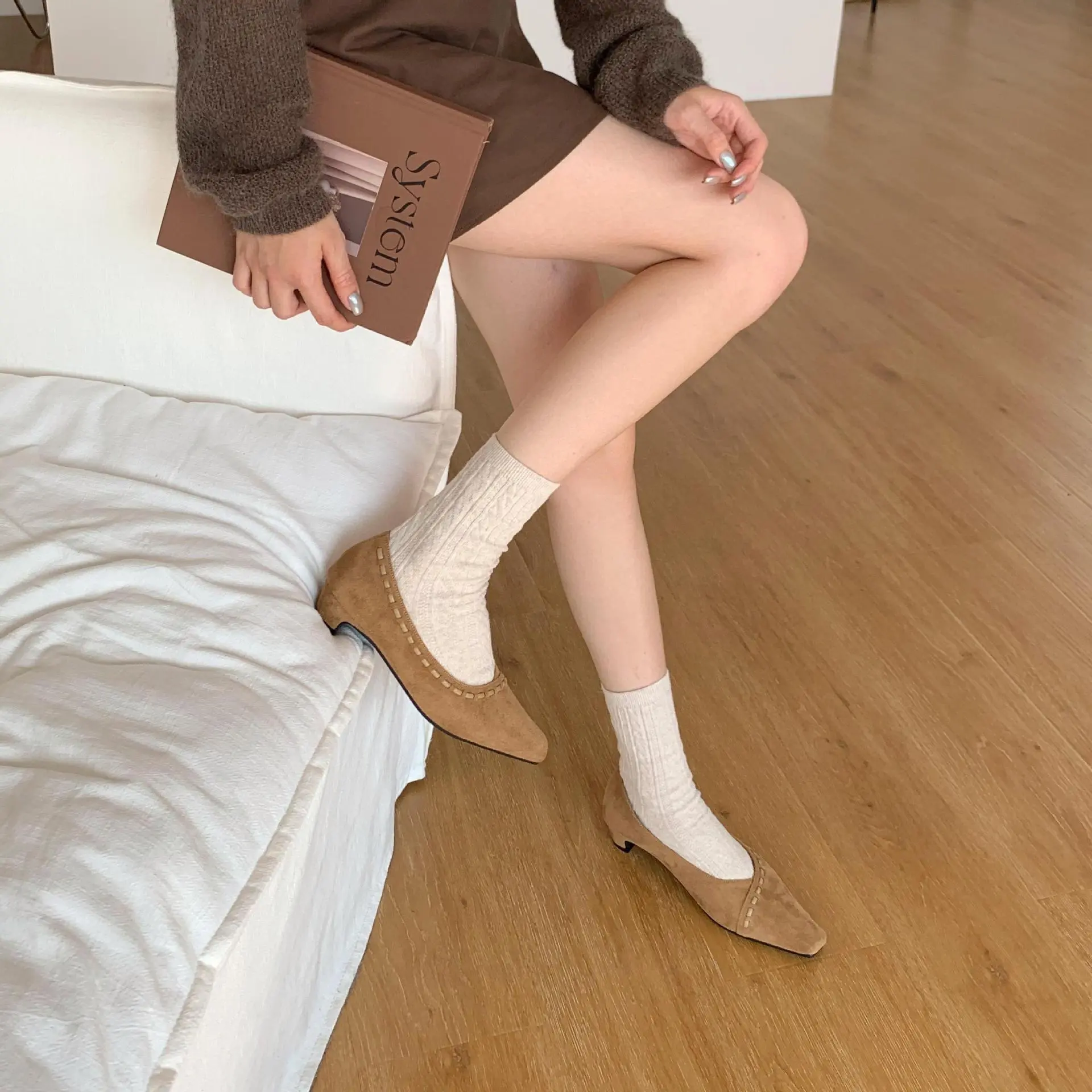 粗跟单鞋女百搭小仙女2026春秋季新款浅口工作一脚蹬中跟玛丽珍鞋