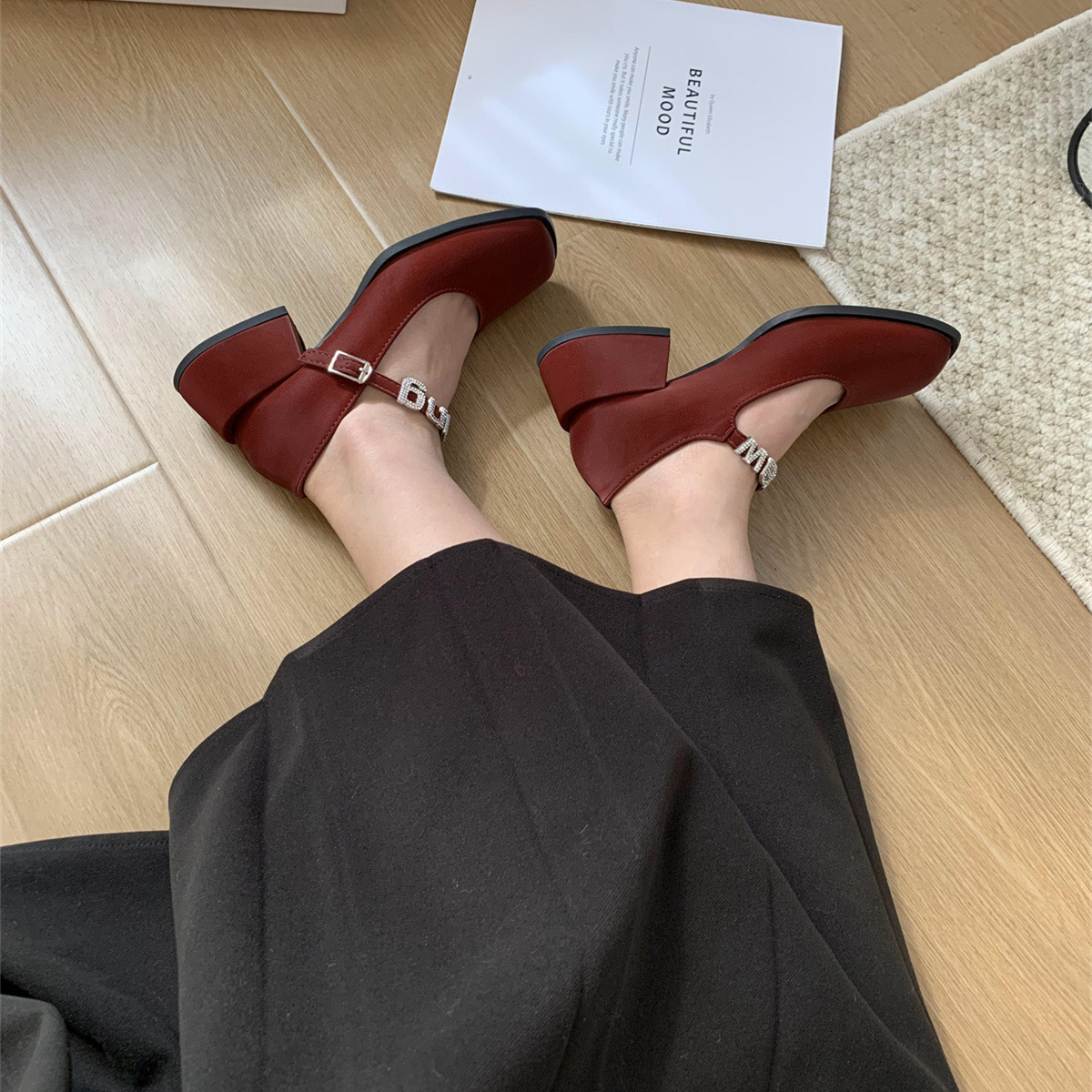 法式感单鞋女2024年春季新款仙女风红色绒面粗跟水钻玛丽珍鞋