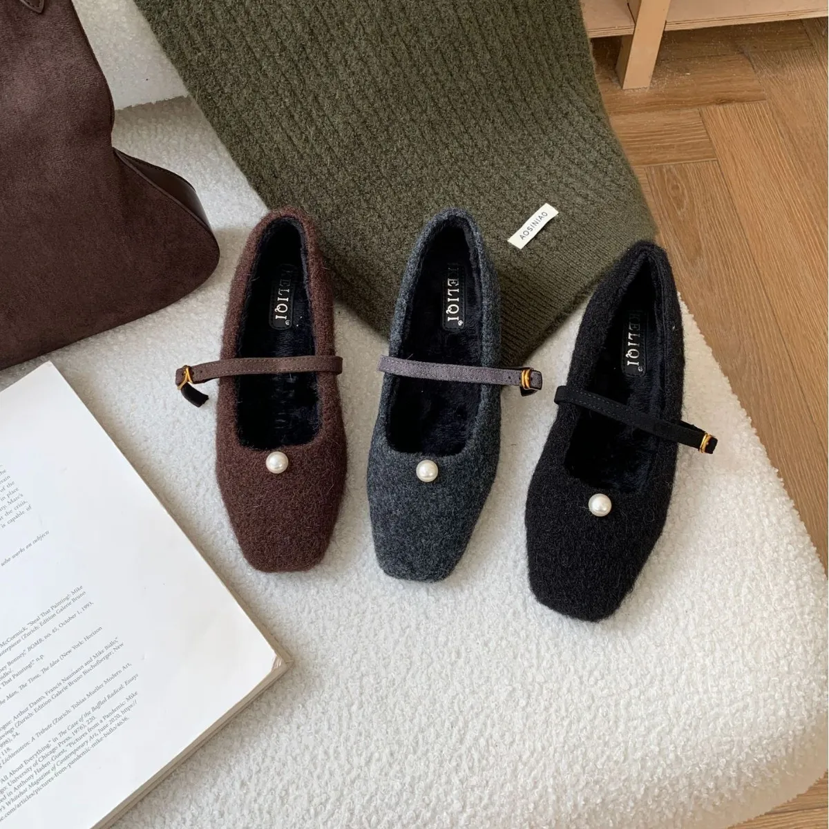 2025新款秋冬一字带珍珠毛呢浅口软底套脚百搭加绒芭蕾女单鞋