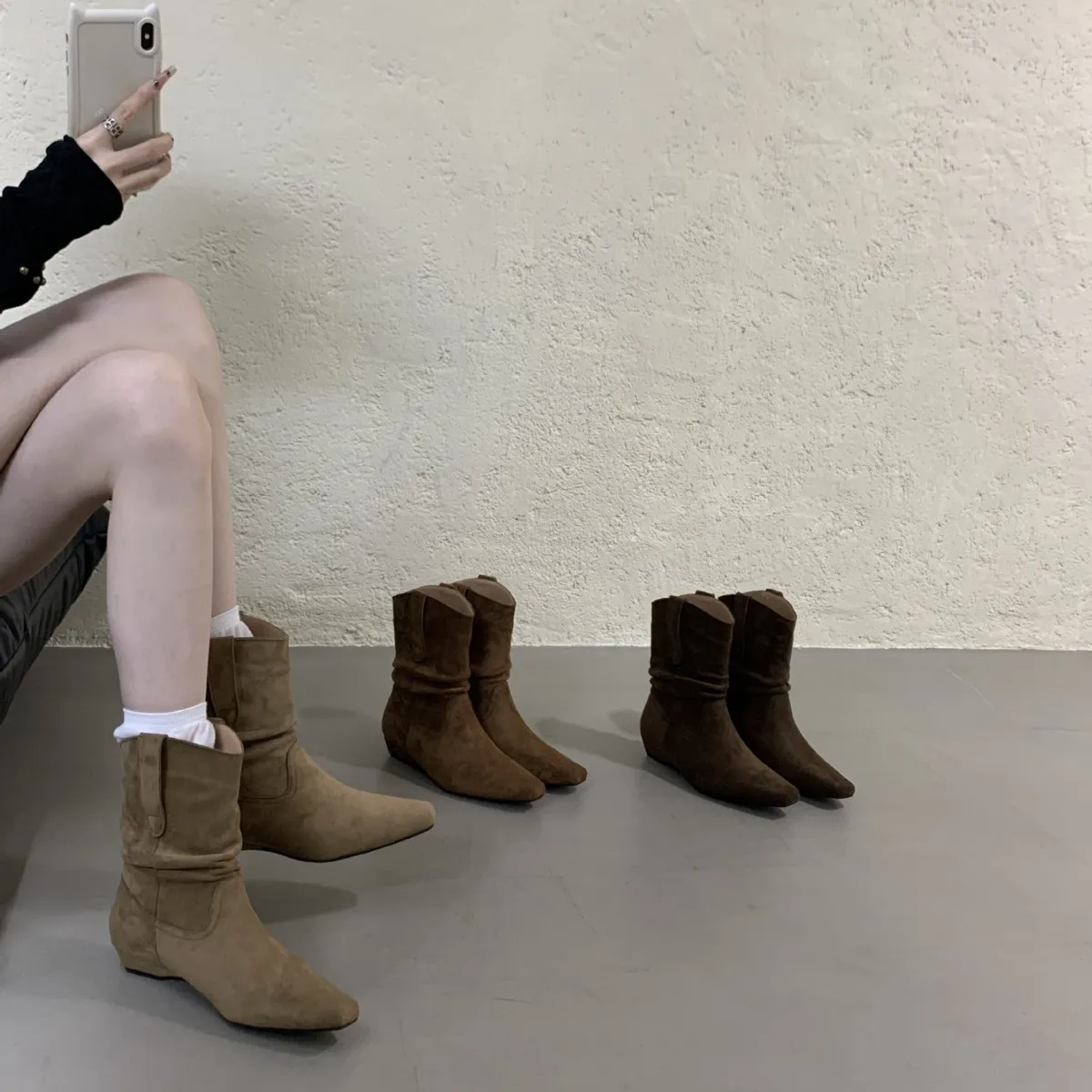 2025新款韩版圆头粗跟低筒瘦瘦马丁时装皮带扣女短靴