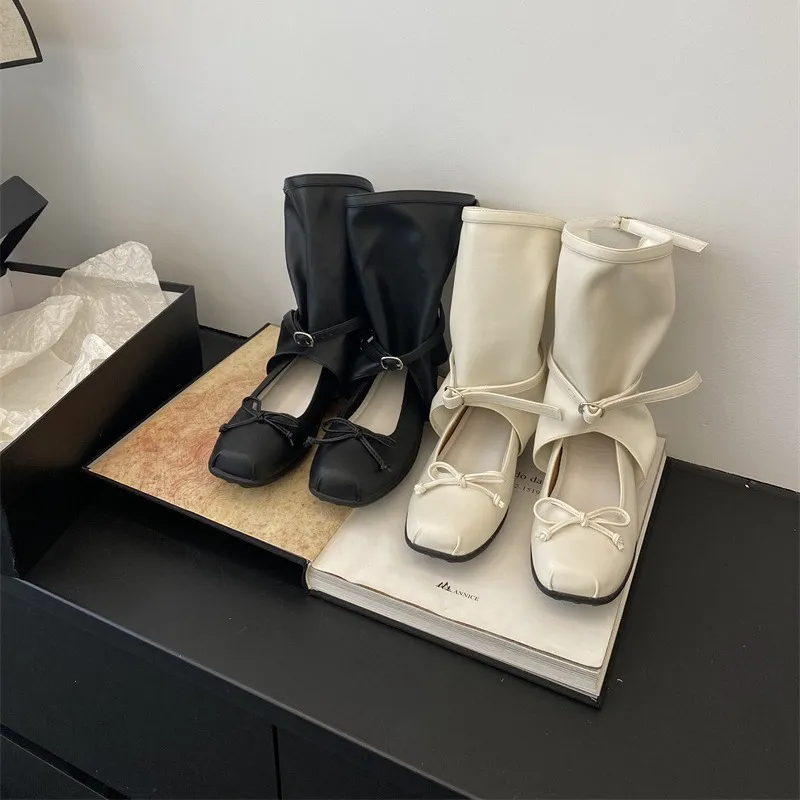 2024年秋冬新款韩版法式方头蝴蝶结芭蕾舞凉靴镂空坡跟褶皱短靴女