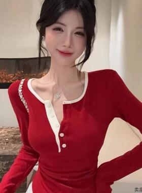 性感半开领纽扣红色打底衫女士春秋欧货修身辣妹撞色拼接长袖t恤