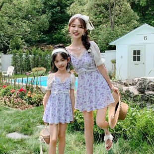 2026新款家庭装亲子泳衣母女连衣裙式高级感套装碎花洋气保守时髦