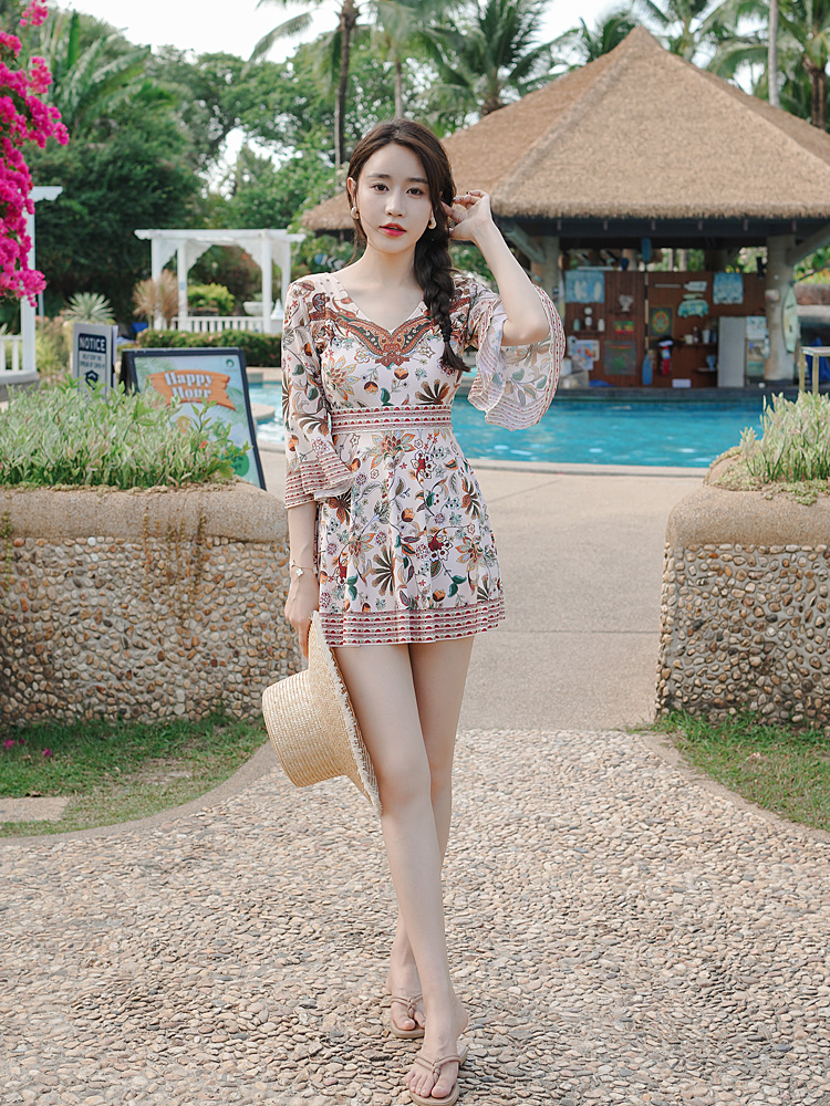 奇海23145新款时尚性感泳衣女连体泳装特惠温泉休闲运动显瘦轻奢
