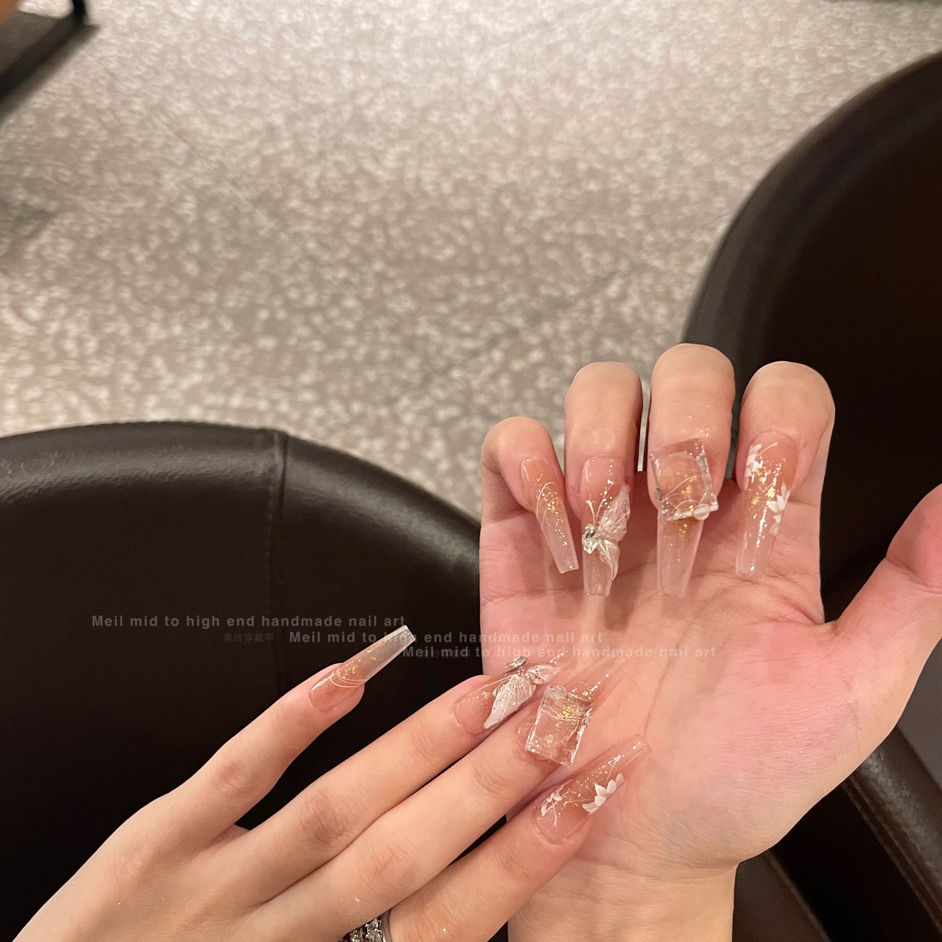 Meil Nail 茶颜玥色 31细狗梯 美拉德冰透立体冰晶蝴蝶美甲穿戴甲