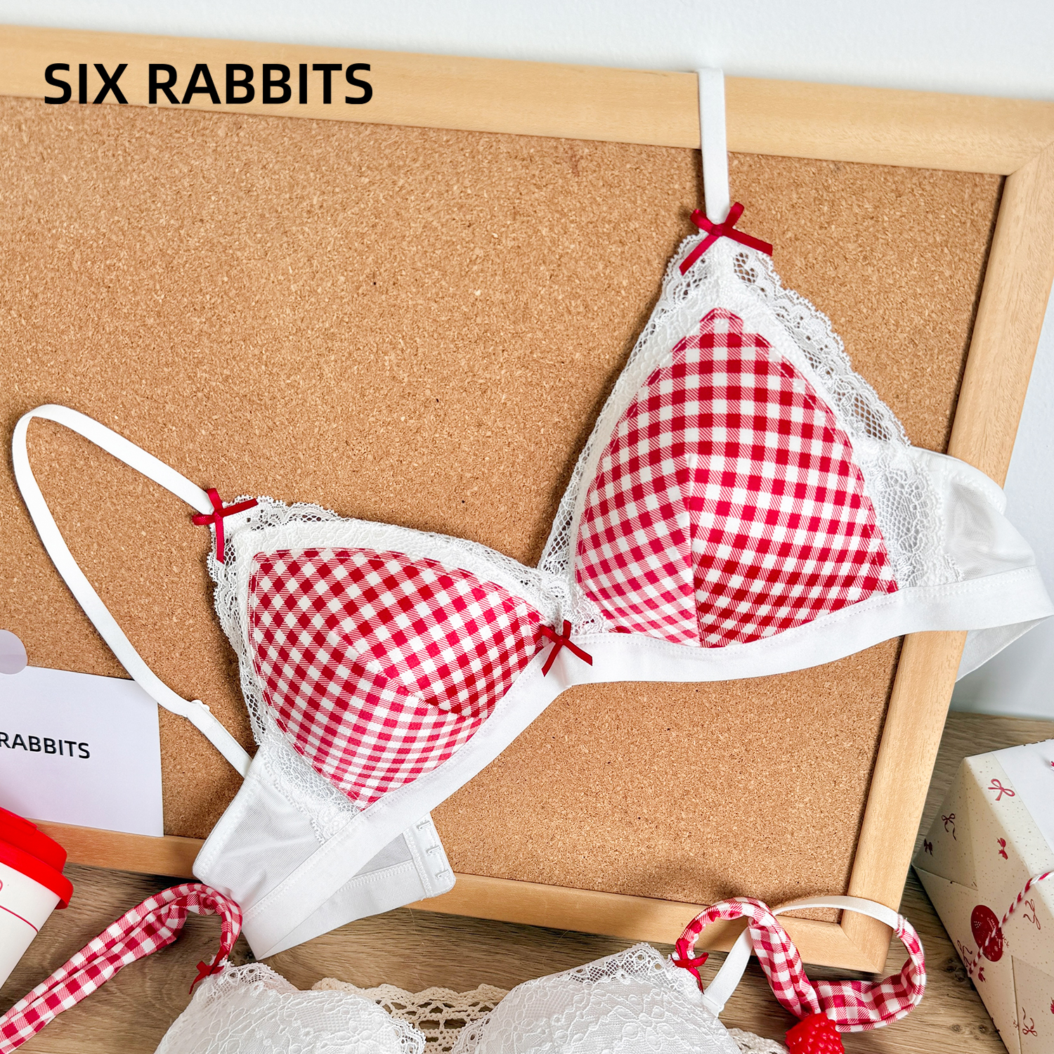 六只兔子蕾丝小胸聚拢内衣女