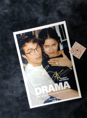 The Drama Robert Pattinson Zendaya Coleman 亲笔签名照片