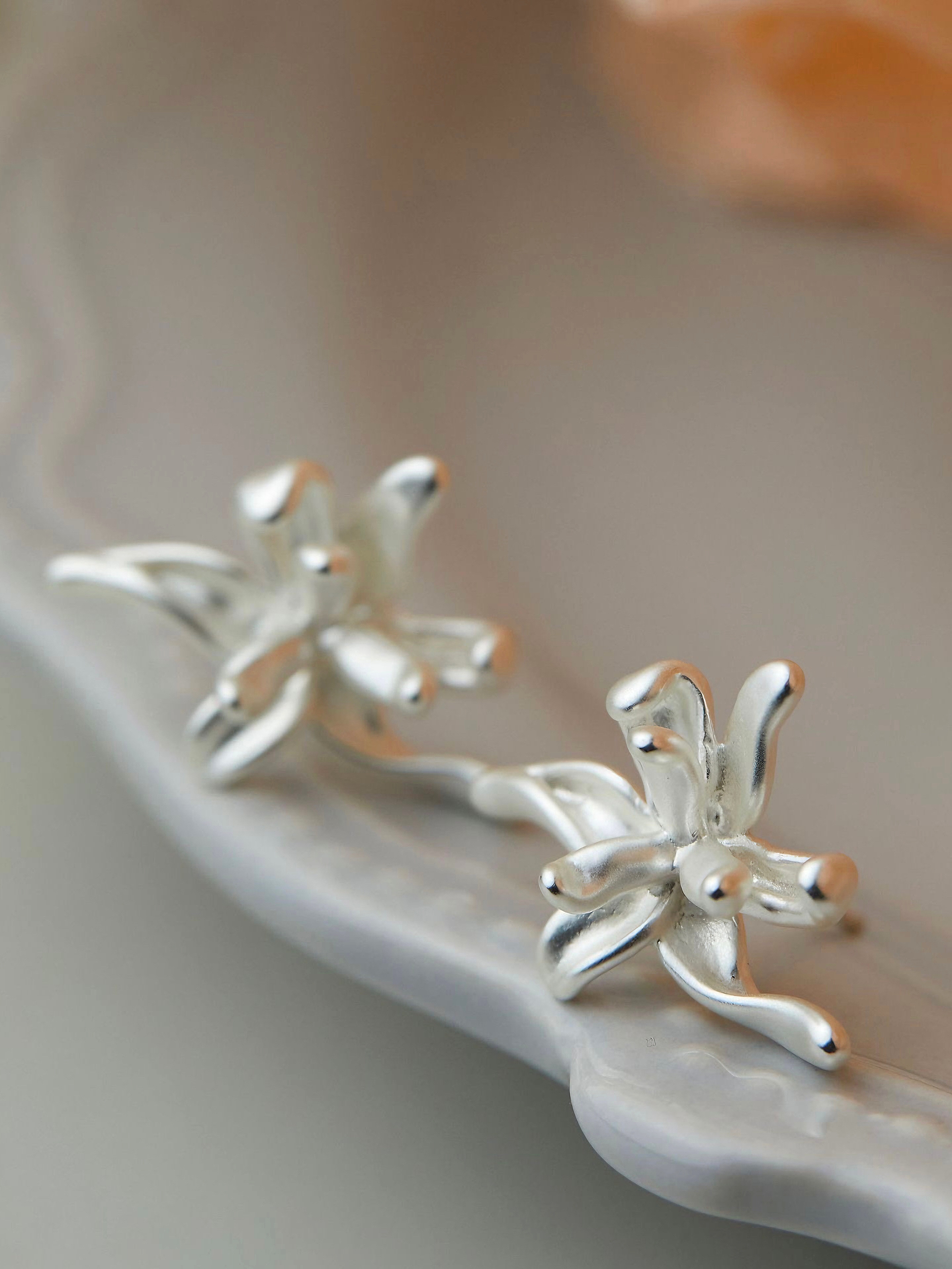 鸢尾花金属花瓣耳钉耳夹