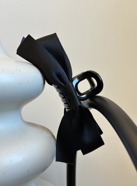 vogueess经典黑色系蝴蝶结缎面抓夹法式甜美鲨鱼夹新款后脑勺发抓