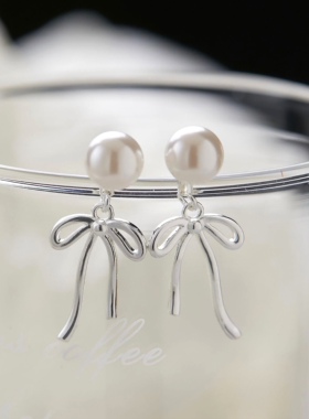 vogueess少女感珍珠耳环蝴蝶结两戴款时髦基础日常显气质耳钉耳夹