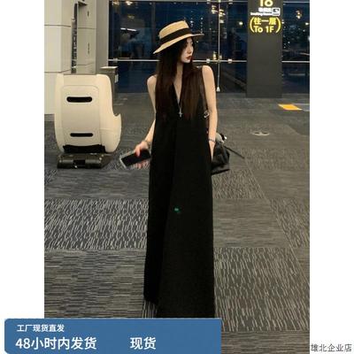 v领气质黑色背心连衣裙女法式茶歇赫本风高级感冷淡系特别致长裙