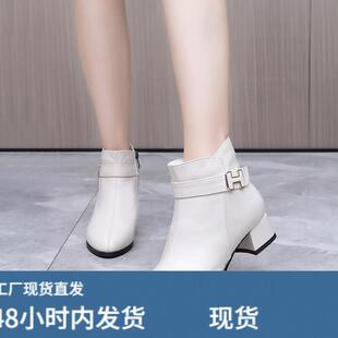 全牛皮女士皮鞋米白色尖头粗跟短靴2025新款秋冬款气质妈妈鞋靴子