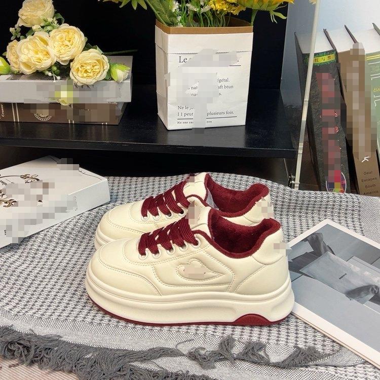 百搭舒适厚底小白鞋小众板鞋女款2025秋冬新款休闲运动加绒棉鞋子