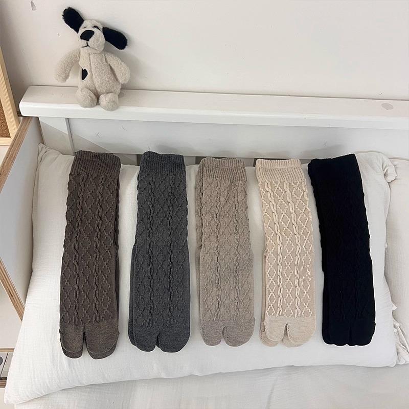纯色麻花羊毛分趾袜秋冬季保暖tabi二趾袜堆堆袜ins韩风基础款袜