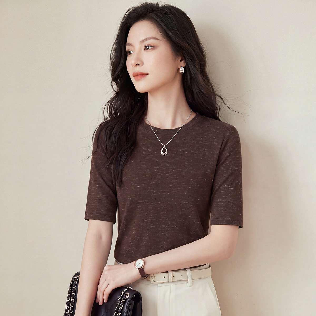 天丝含羊毛圆领半袖修身女打底衫