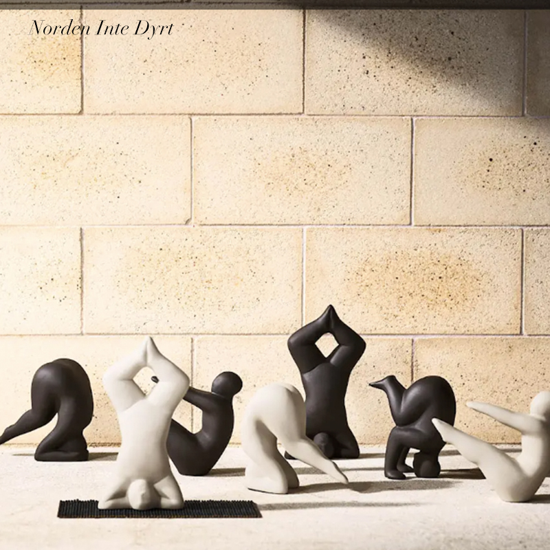 LisaLarson作品瑜伽摆件