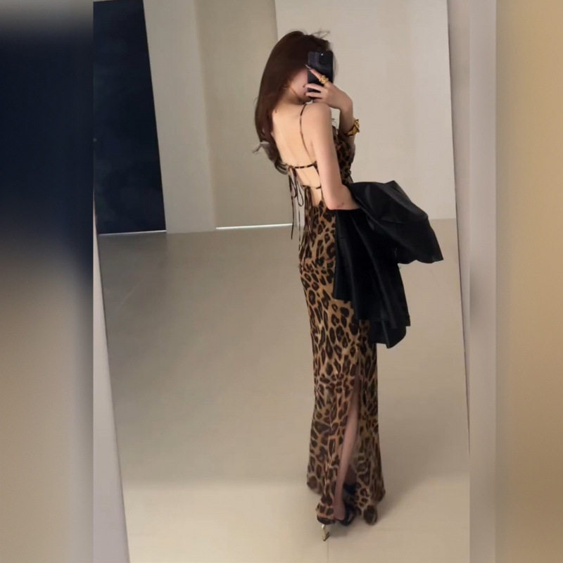 辣妹露背黑色性感豹纹连衣裙