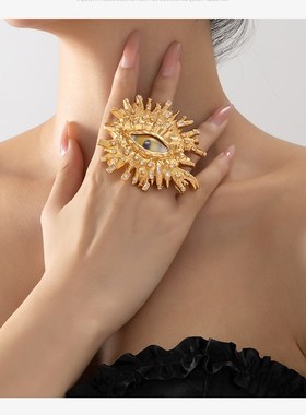 杨颖baby同款街拍戒指大眼睛