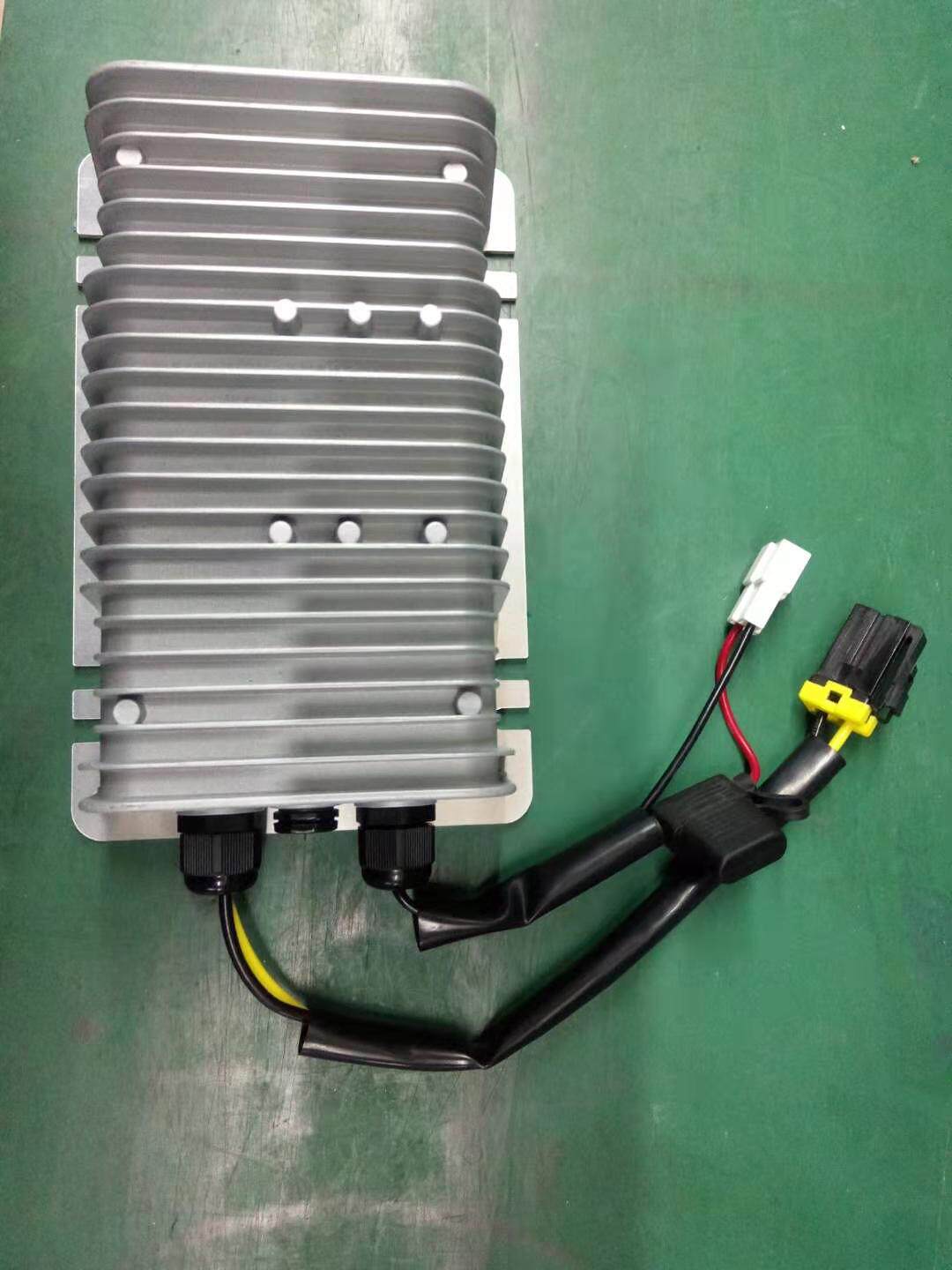 丽驰e9v5电动汽车四轮车金锐隔离大功率电压转换器96v到48v转12