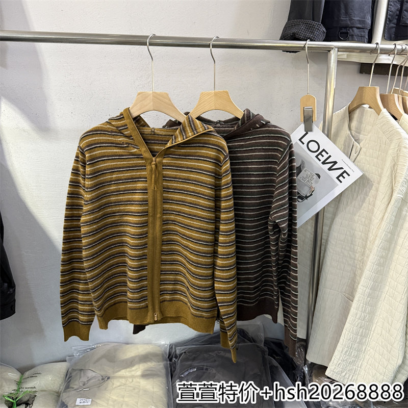 欧洲站2026秋冬新款复古撞色条纹连帽针织开衫百搭绵羊毛毛衣外套