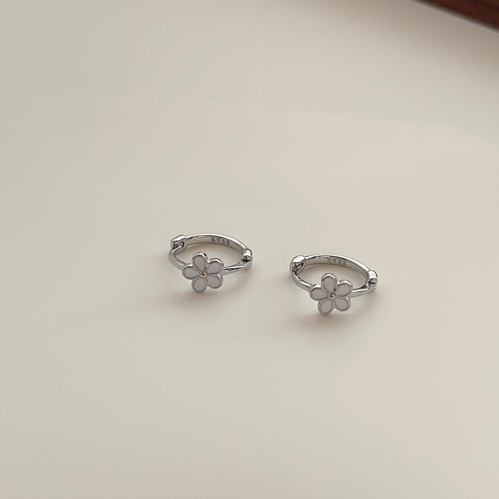 纯银花朵耳扣耳圈小众简约设计感耳环女新款小清新甜美少女耳饰