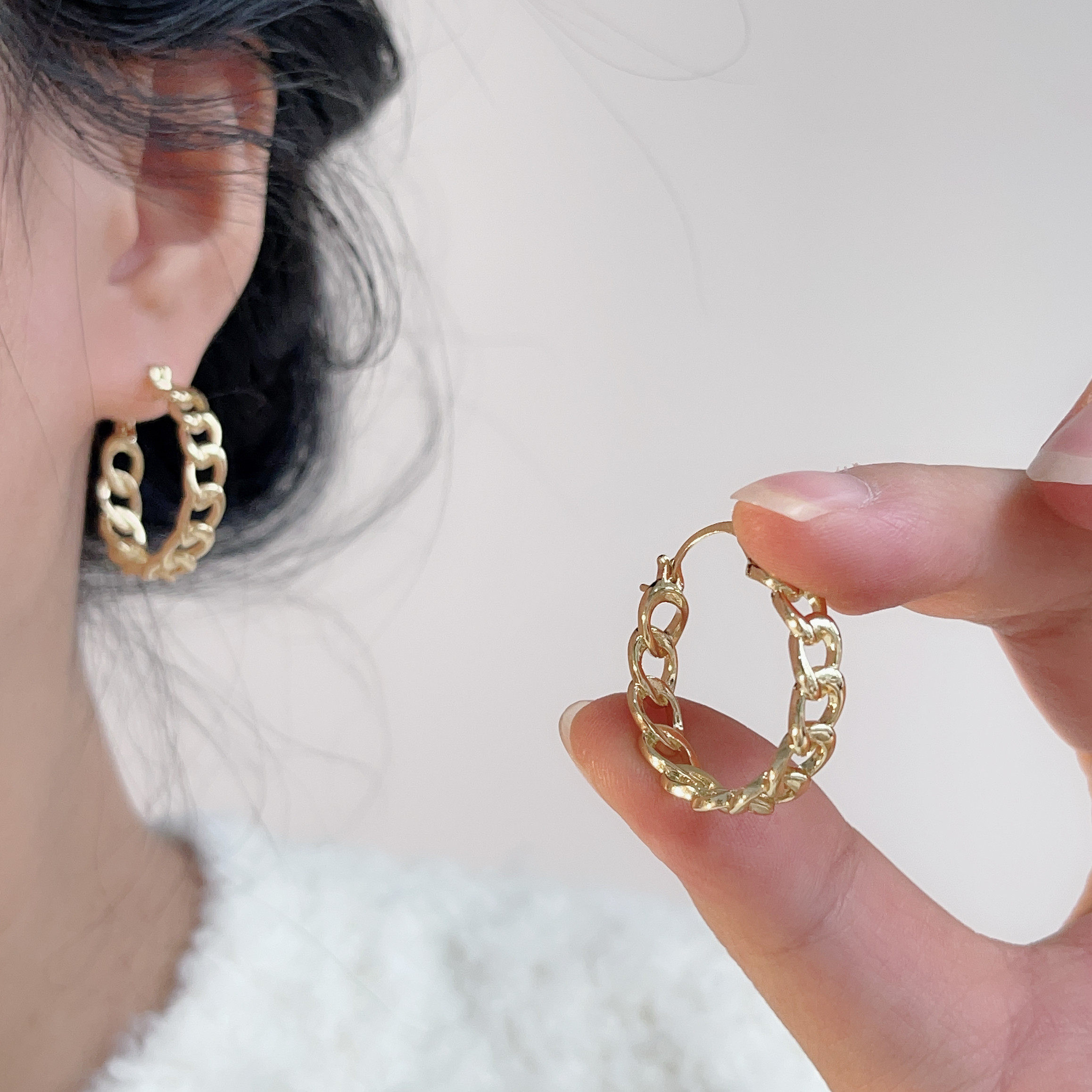 经典金属麻花大耳圈耳环女2026新款小众简约设计感百搭耳饰耳扣