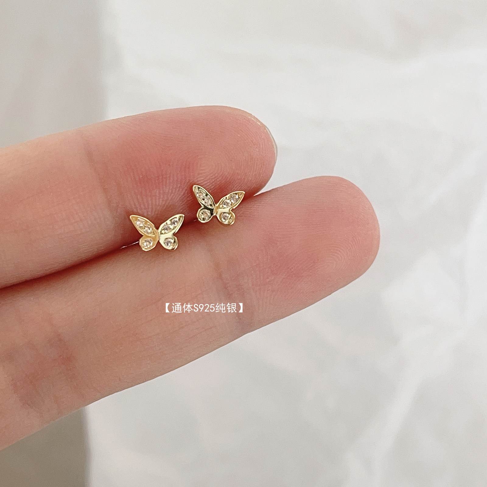 S925纯银金色小蝴蝶耳钉女迷你精致耳饰防过敏耳饰小众简约少女