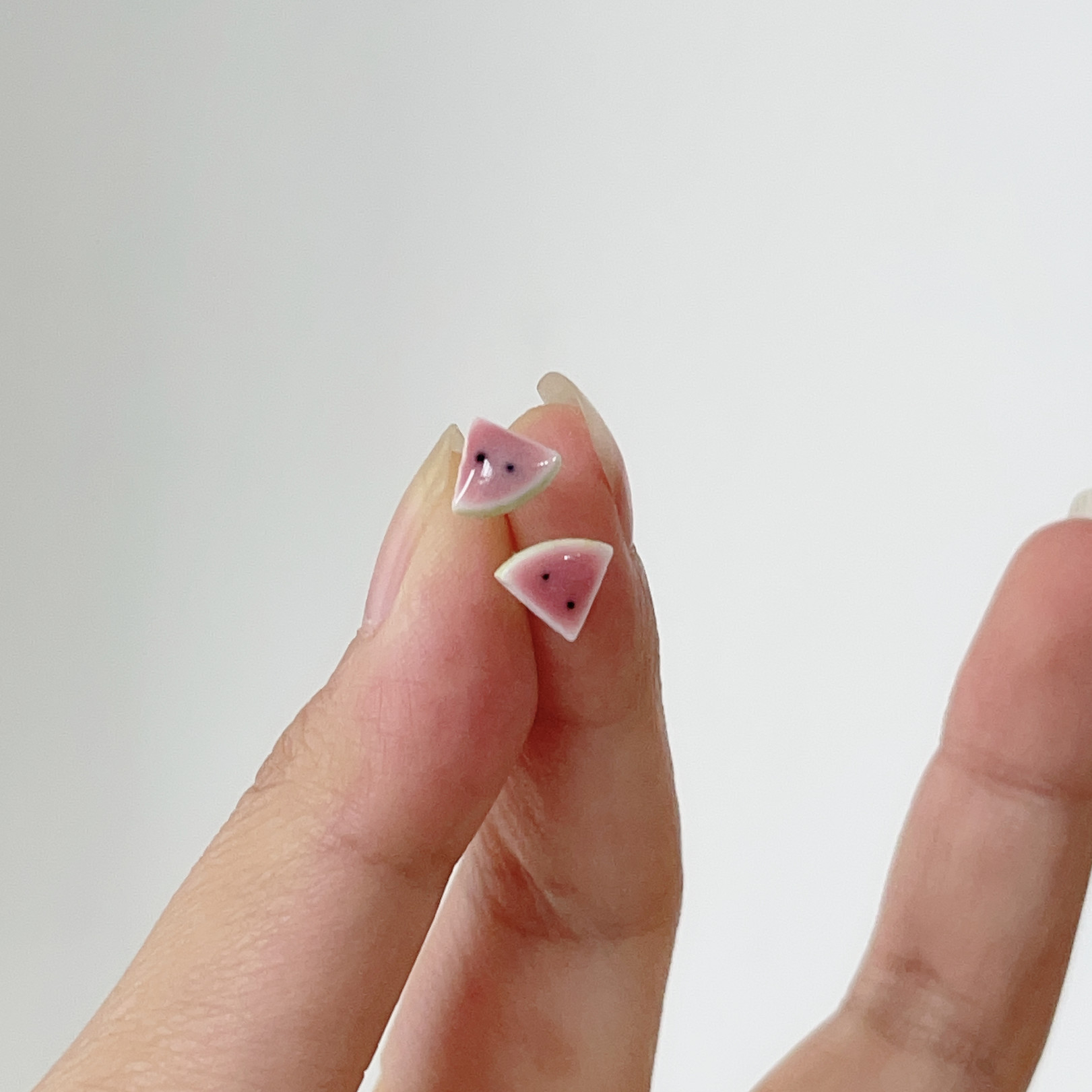 可爱防过敏生物瓷小西瓜耳钉养耳洞免摘小巧甜美少女新款学生耳饰