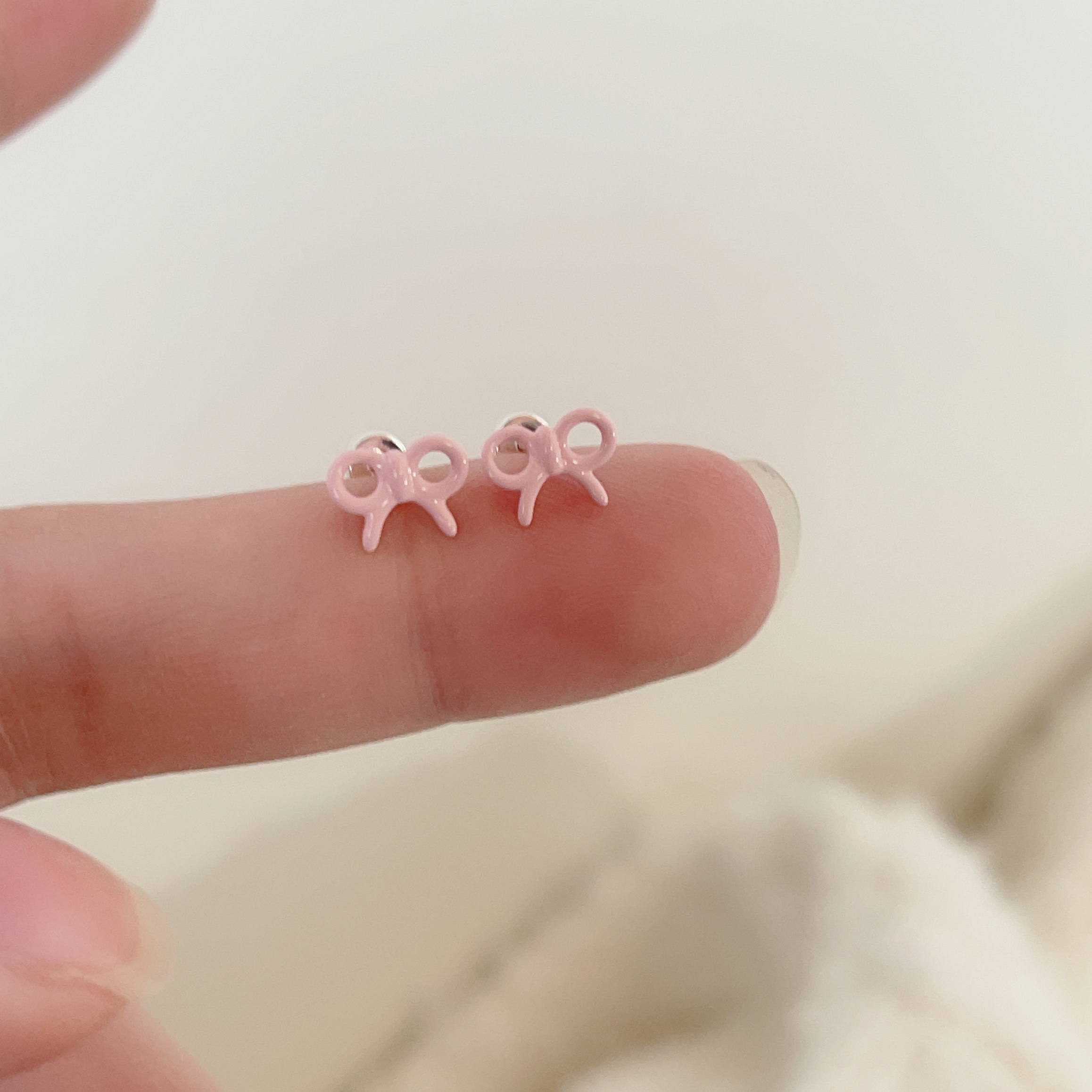 防过敏钛钢针简约少女粉蝴蝶结耳钉耳骨钉2025年新款小清新耳环女