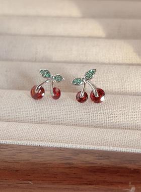 红色小樱桃耳钉s999纯银甜美少女小众精致简约耳饰小巧耳环养耳款