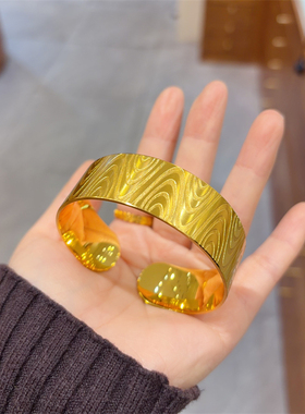 仿黄金镀金沙金女款精品宽版民族风金色复古宫廷手镯字开口手环