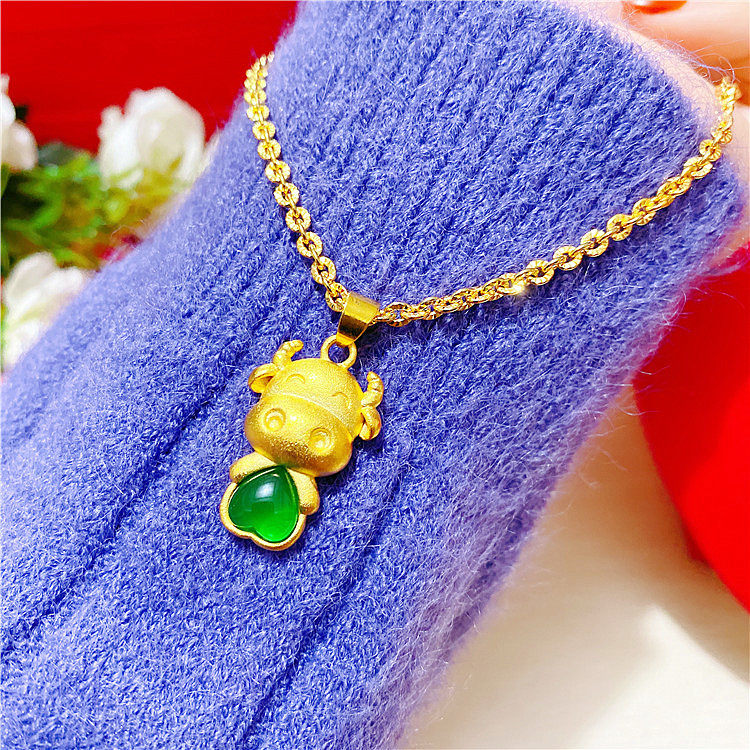 牛年本命年转运生肖牛项链女锁骨链沙金镀金镶玉小牛吊坠配O字链