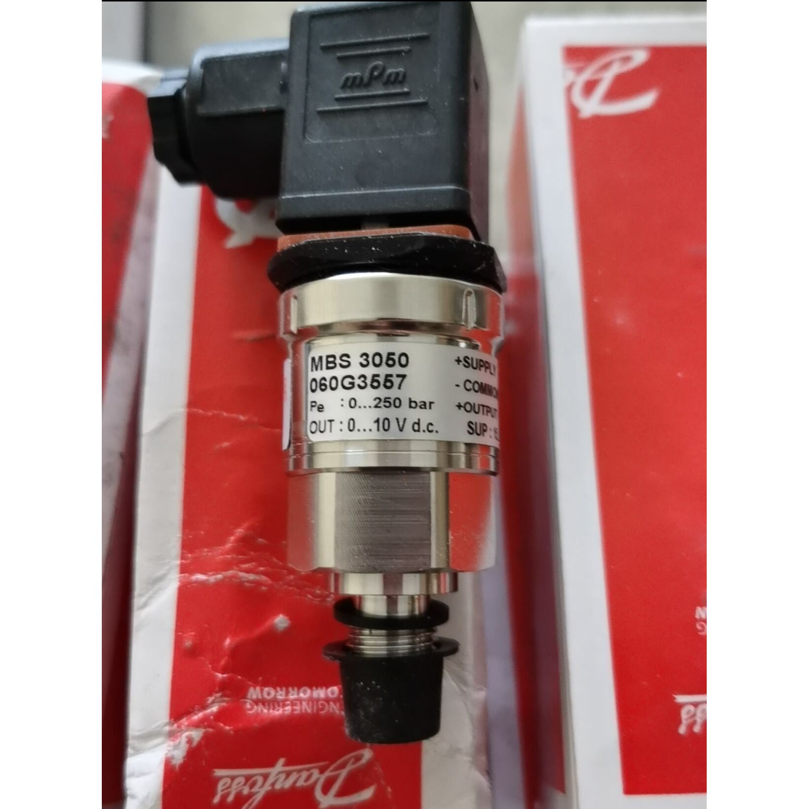50 060G3557丹佛斯压力传感器250bar注塑机压力变送器0-10V适用于