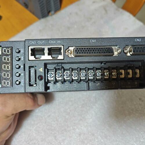 服驱动器IS620NS1R6I-MC705IS620NS0R4I-MC705IS620NS2R8I-MC705