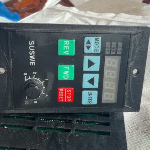 议价SUSWE变频器SU100-0R75G2SU100-1R5G2SU100-2R2G2