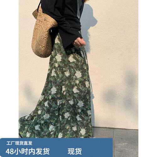 真丝女士度假开叉半身裙女春夏法式复古气质设计感碎花高腰长裙子